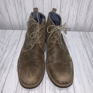 penguin hank chukka boot